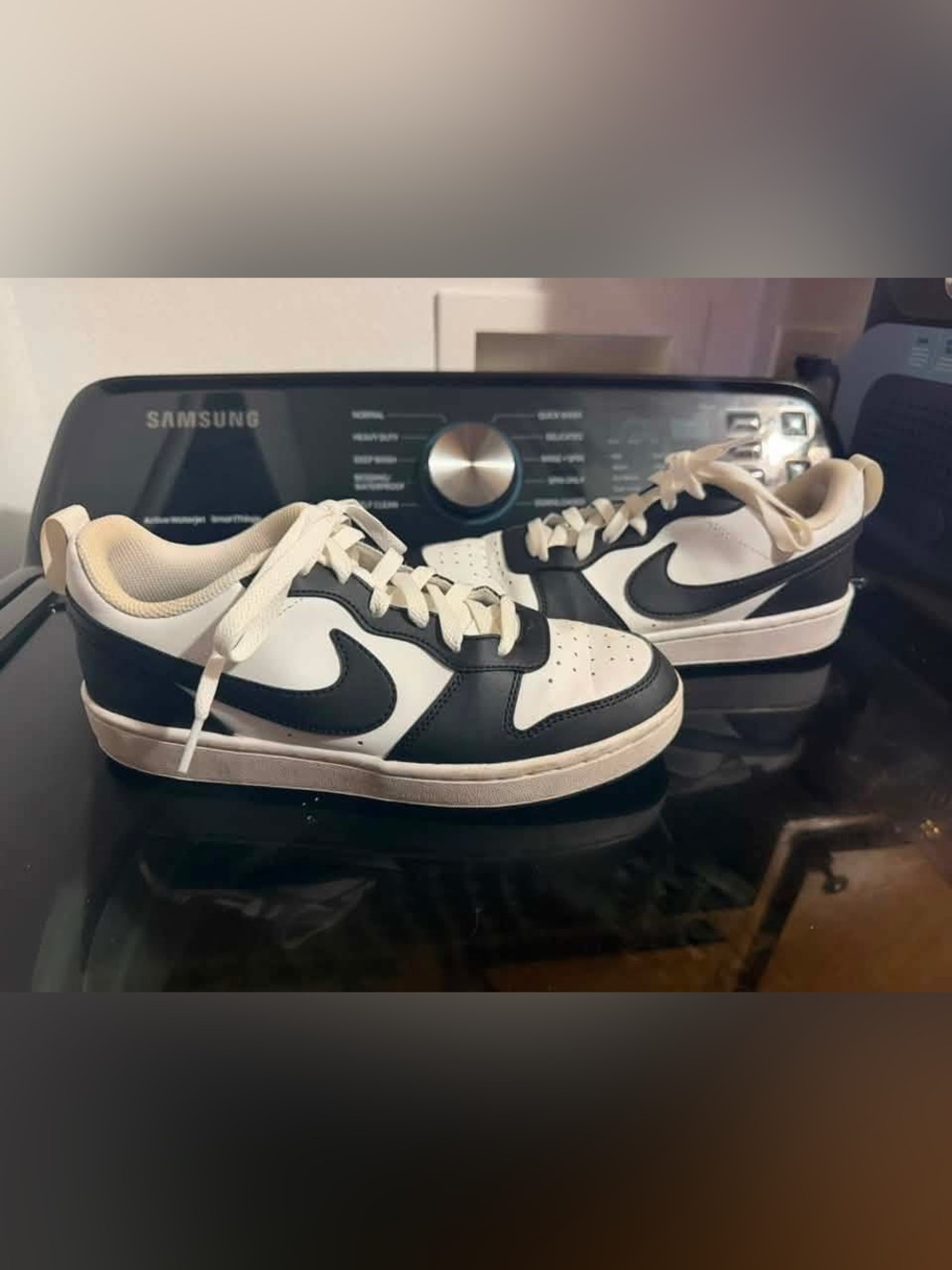 Nike Low-Top Sneakers in Black and White